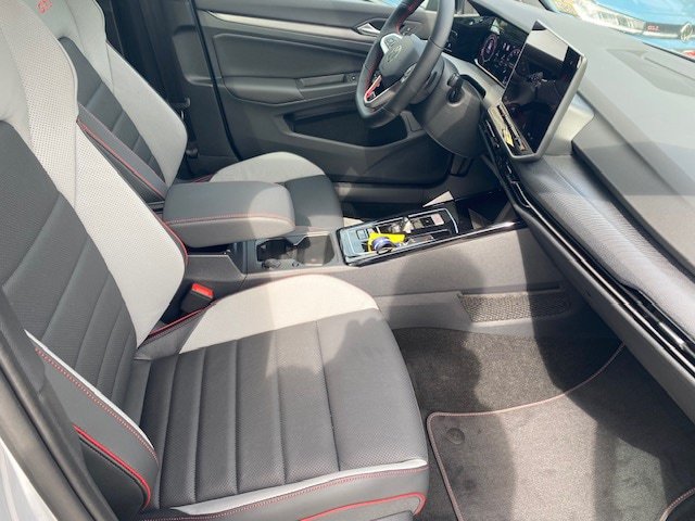New 2026 Volkswagen GTI SE FWD image 12
