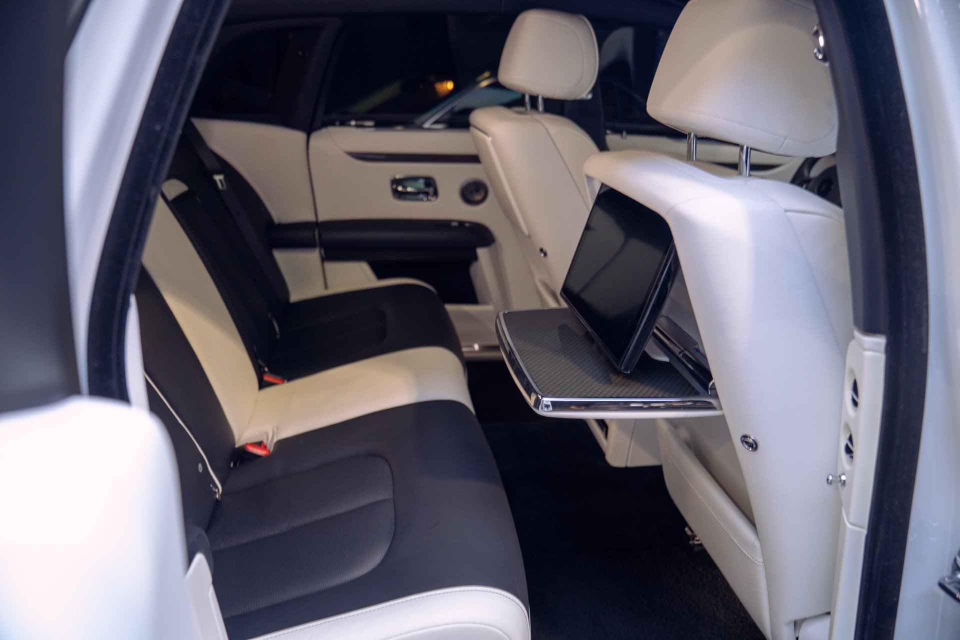 Used 2022 Rolls-Royce Ghost Black Badge AWD/4WD image 54