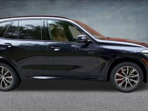 Used 2022 BMW X5 xDrive40i w/ M Sport Package AWD/4WD image 29
