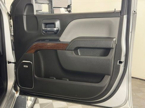 Used 2018 GMC Sierra 1500 SLT w/ SLT Premium Package image 41