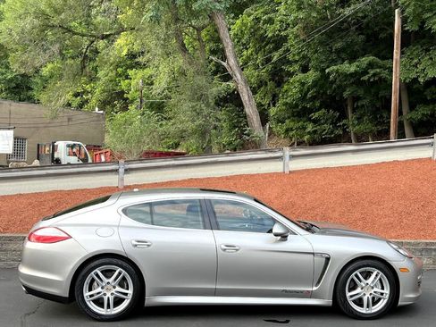 Used 2010 Porsche Panamera S RWD image 5