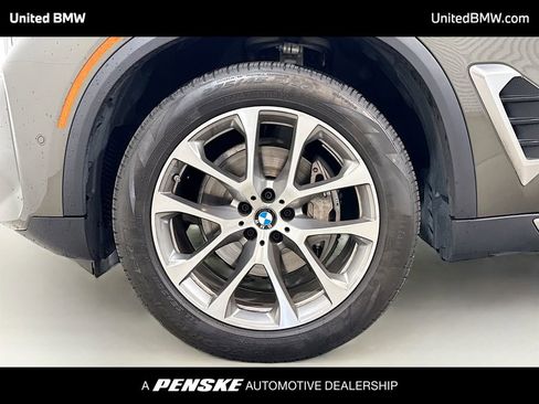 Used 2026 BMW X5 sDrive40i image 2