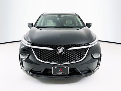 Used 2024 Buick Enclave Avenir w/ Avenir Technology Package image 2