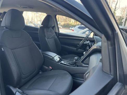 Used 2023 Hyundai Tucson SE image 28