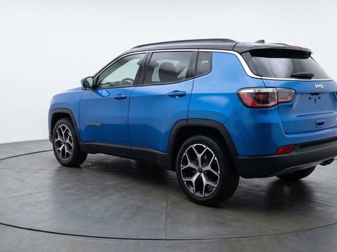 Used 2025 Jeep Compass Limited AWD/4WD image 6