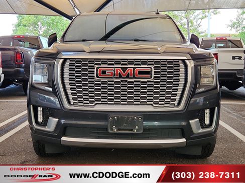 Used 2021 GMC Yukon Denali w/ Denali Premium Package AWD/4WD image 2