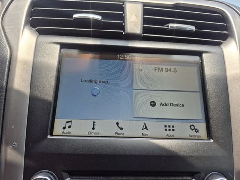 Used 2018 Ford Fusion SE w/ Fusion SE Technology Package FWD image 24