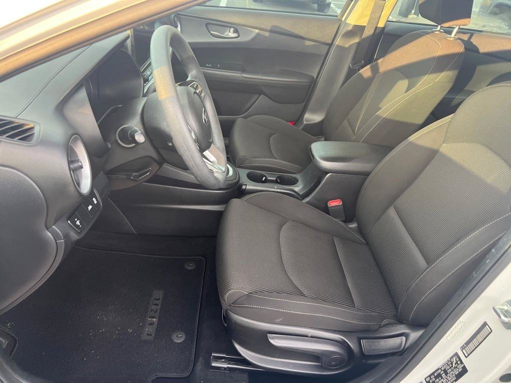 Used 2021 Kia Forte LXS FWD image 11