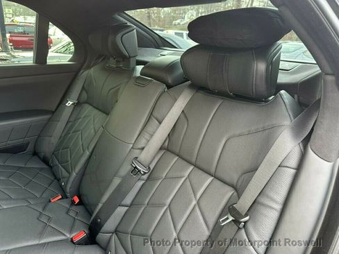 Used 2023 BMW 760i xDrive image 26