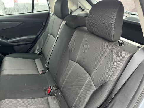 Used 2018 Subaru Impreza 2.0i Premium image 11