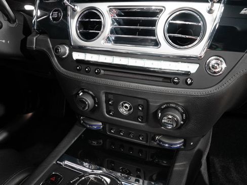 Used 2015 Rolls-Royce Ghost RWD image 39