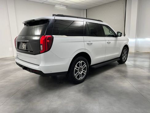 Used 2025 Ford Expedition Active AWD/4WD image 7