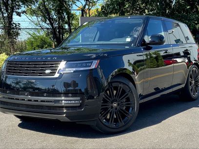 New 2025 Land Rover Range Rover SE