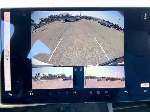 Used 2022 Tesla Model X Plaid image 25