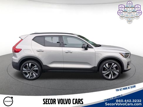 Used 2023 Volvo XC40 B5 Ultimate w/ Protection Package Premier AWD/4WD image 5