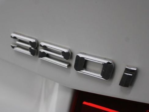 Used 2014 BMW 320i xDrive Sedan image 7