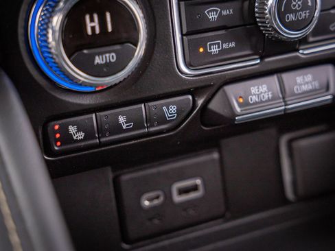 Used 2022 GMC Yukon SLT image 24