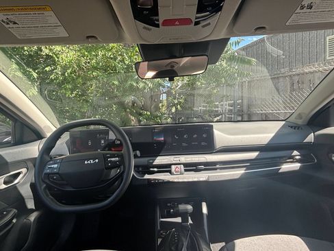 Used 2025 Kia K4 FWD image 30