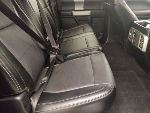 Used 2015 Ford F150 Lariat image 19