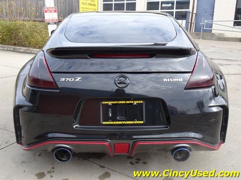 Used 2016 Nissan 370Z NISMO RWD image 8