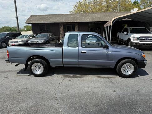Used 1998 Toyota Tacoma 2WD Xtracab image 3
