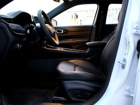 New 2026 Jeep Compass Limited image 7