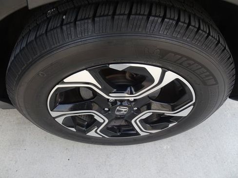 Certified 2019 Honda CR-V Touring image 10