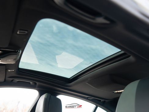 Used 2018 BMW 540i w/ M Sport Package image 38