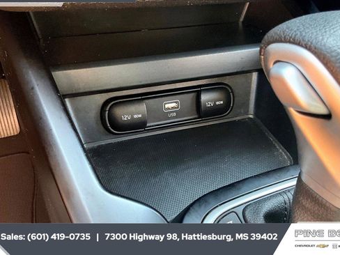 Used 2023 Kia Soul LX w/ LX Technology Package image 24