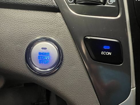 Used 2014 Hyundai Sonata Hybrid image 39