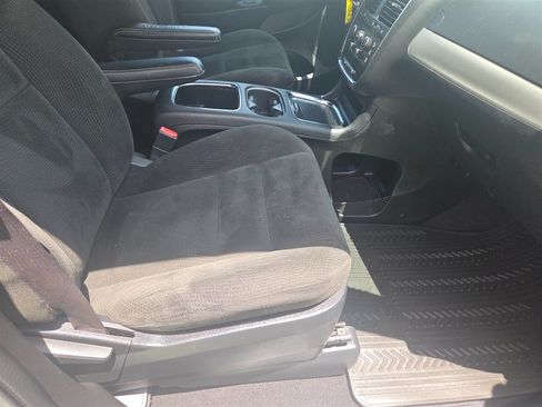 Used 2015 Dodge Grand Caravan SXT w/ Blacktop Package FWD image 8