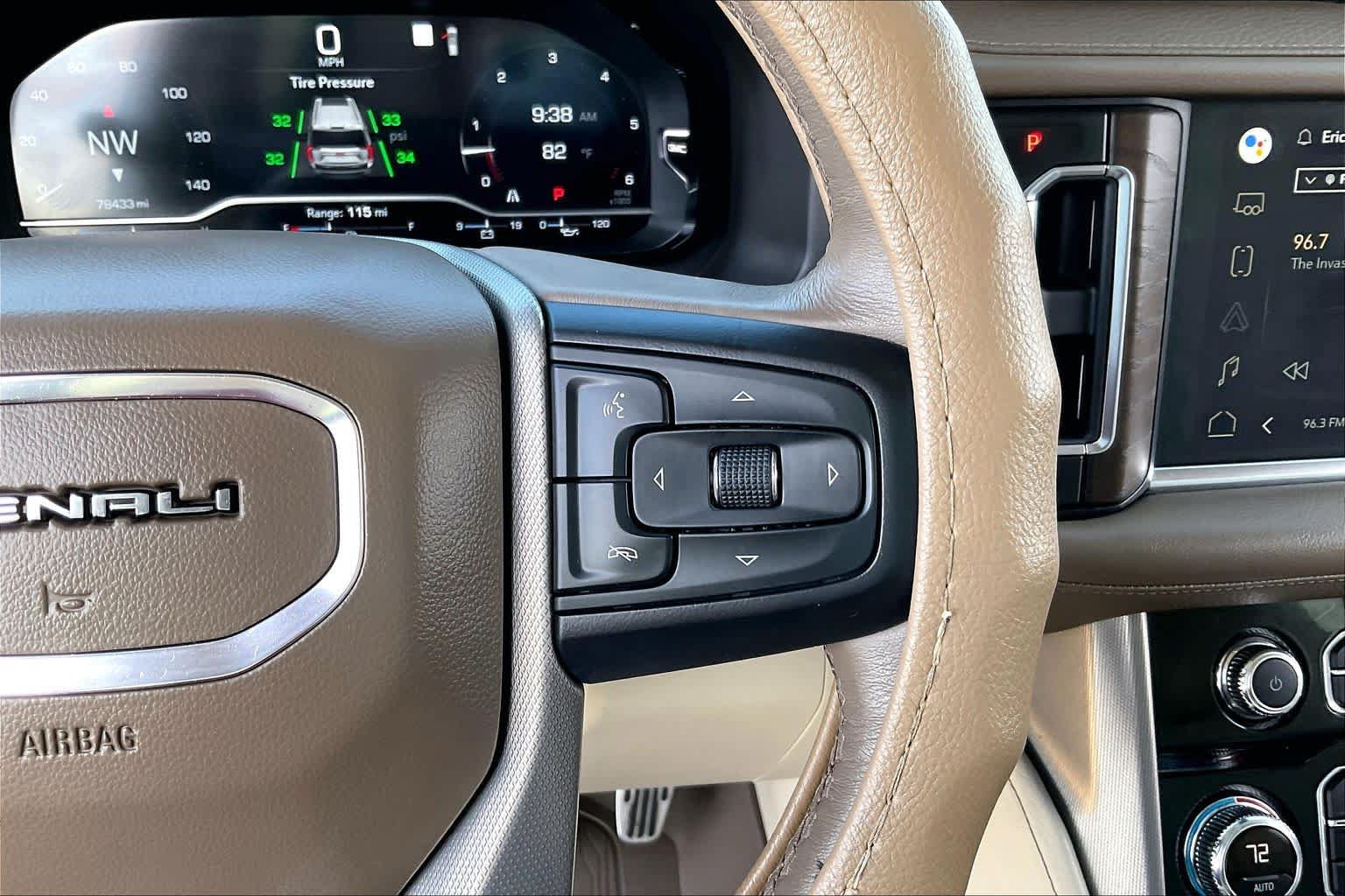 Used 2022 GMC Yukon XL Denali RWD image 24