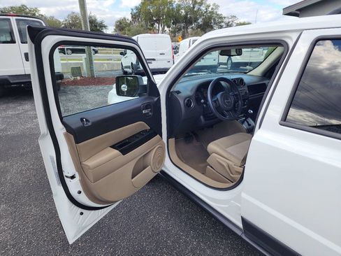 Used 2017 Jeep Patriot Latitude image 14