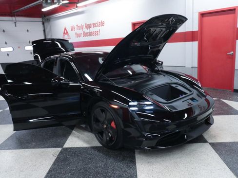 Used 2020 Porsche Taycan Turbo AWD/4WD image 30