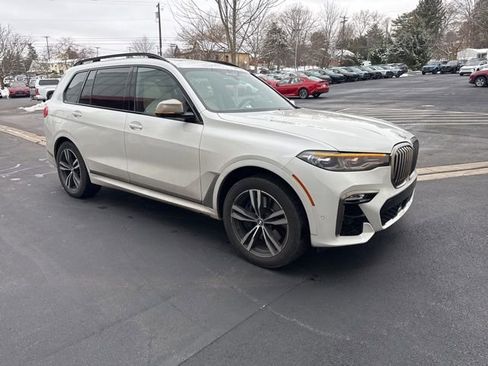 Used 2021 BMW X7 M50i image 11