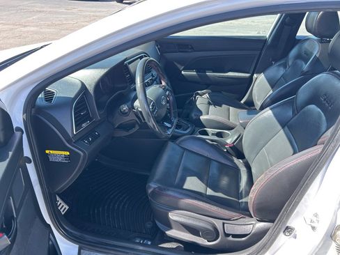 Used 2018 Hyundai Elantra Sport image 9