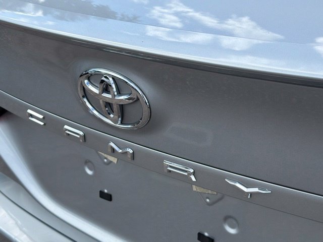 Used 2023 Toyota Camry SE FWD image 13