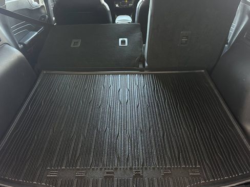 Certified 2023 Ford Escape SE w/ PHEV Premium Package FWD image 14
