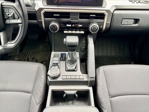 Used 2025 Toyota Tacoma SR5 image 24