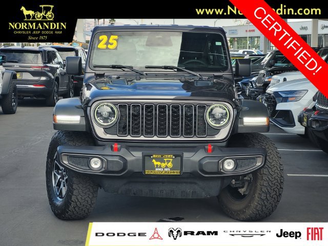 Certified 2025 Jeep Wrangler Unlimited Rubicon w/ Convenience Group AWD/4WD image 2