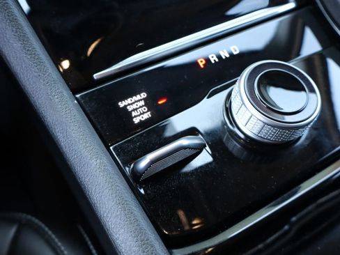 Used 2023 Jeep Grand Cherokee Limited image 25