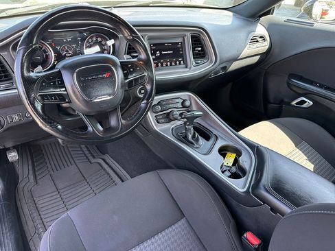 Used 2022 Dodge Challenger GT RWD image 4