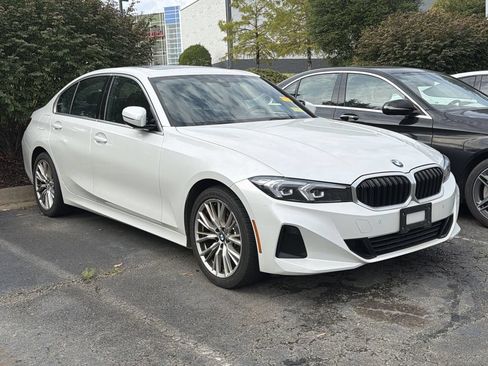 Used 2024 BMW 330i Sedan RWD image 3
