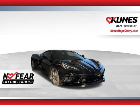 Used 2022 Chevrolet Corvette Stingray Coupe w/ Z51 Performance Package image 1