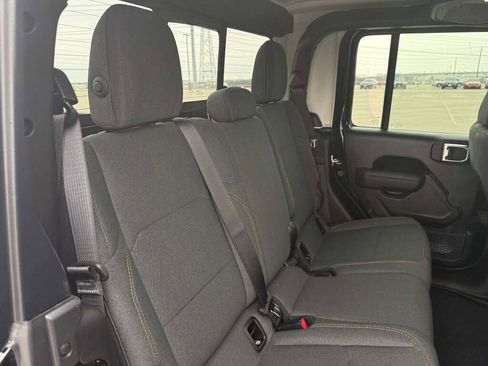 New 2026 Jeep Gladiator Sport image 25