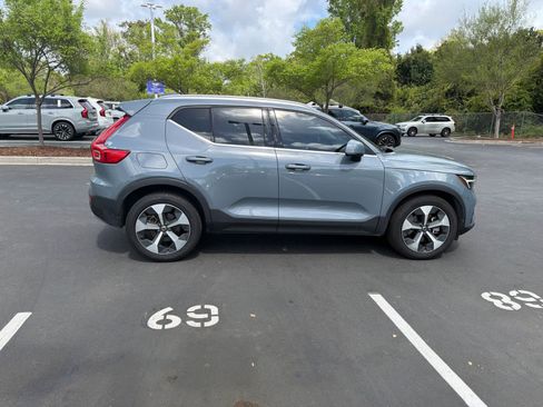 Used 2023 Volvo XC40 B5 Plus w/ Protection Package Premier image 18