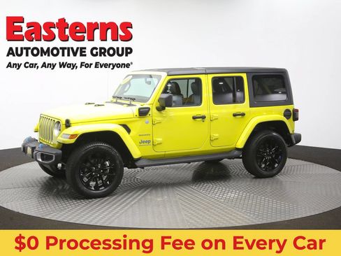 Used 2023 Jeep Wrangler Unlimited Sahara AWD/4WD image 57