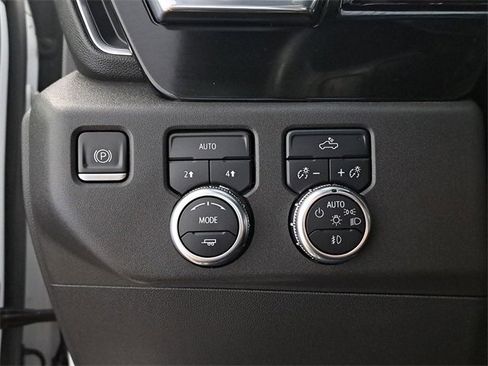 Used 2022 GMC Sierra 1500 Elevation image 23