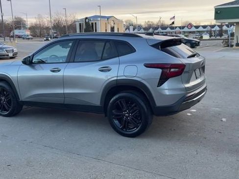 Used 2025 Chevrolet Trax ACTIV w/ Driver Confidence Package image 6