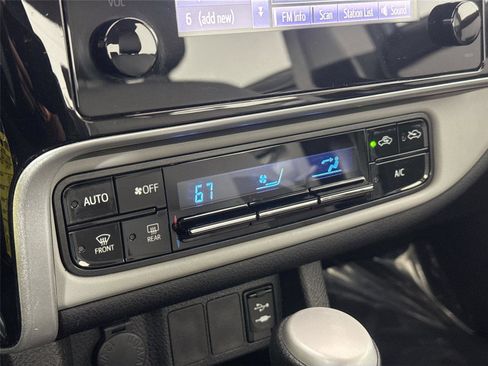 Used 2019 Toyota Corolla L image 20